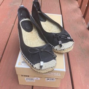 9.5 Michael Kors espadrilles perfect for summer!